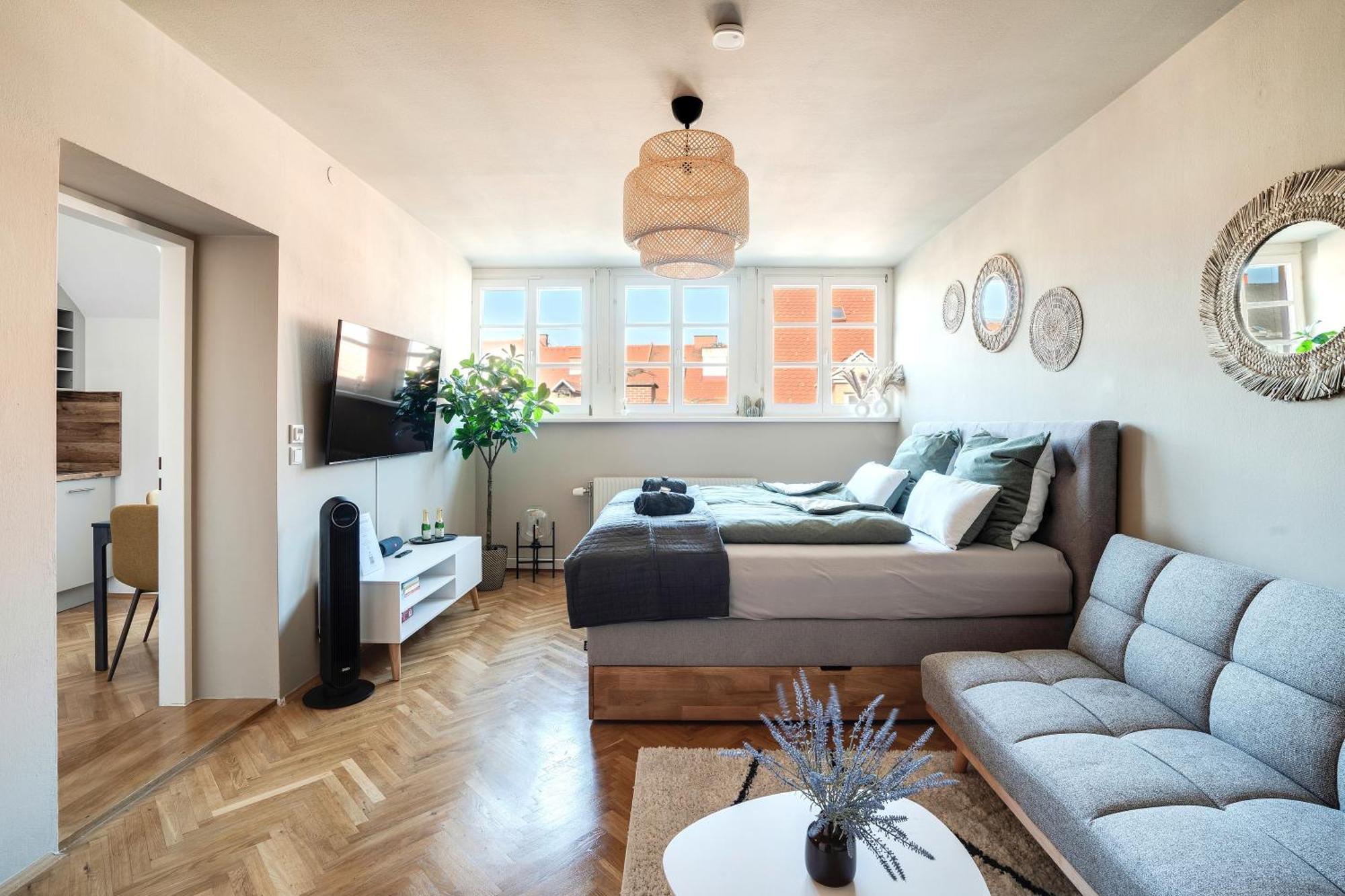 Boho Design Studio By Hero Homes - Top Lage Im Historischen Zentrum - Self-Check-In & Aircon Štýrský Hradec Exteriér fotografie